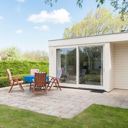 Cozy Holiday Home In Julianadorp With Garden Exterior photo