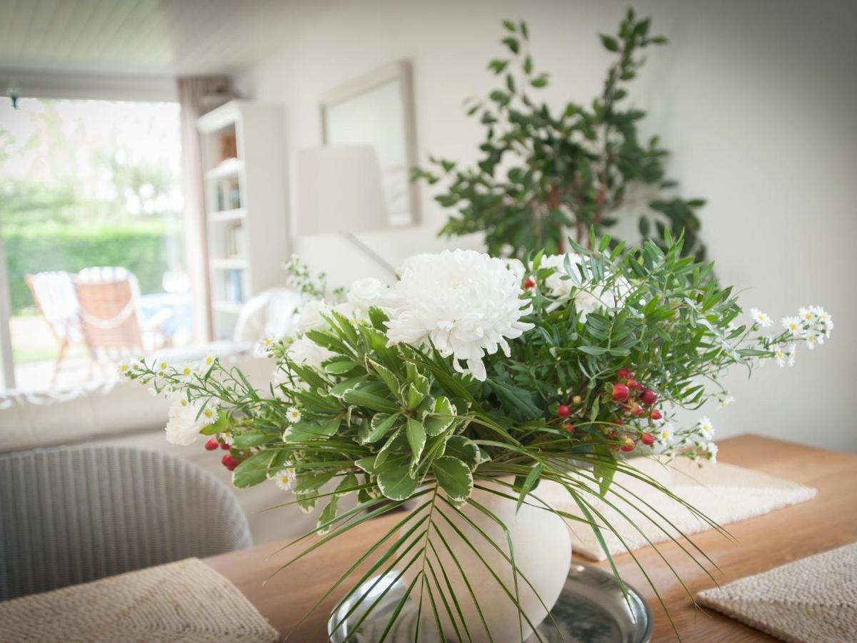 Cozy Holiday Home In Julianadorp With Garden Exterior photo